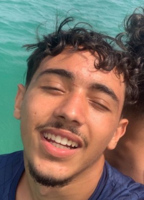 Mohamed abdeka из Relizane 22 года