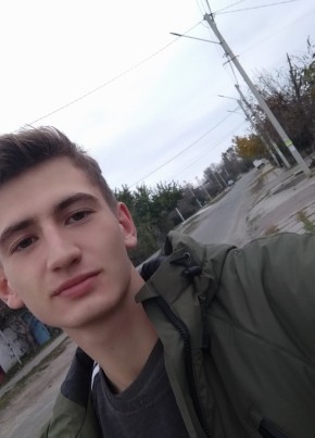 Артур, 22, Україна, Каховка