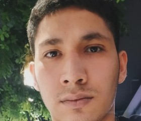 Elbek, 21, Bukhara