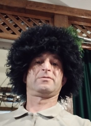 Ахмед из Апрелевки 42 года