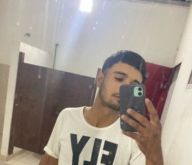Emiliano, 19, Venado Tuerto