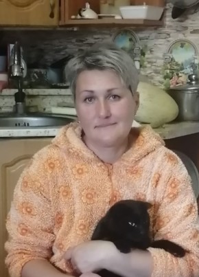 Ольга, 46, Россия, Великие Луки