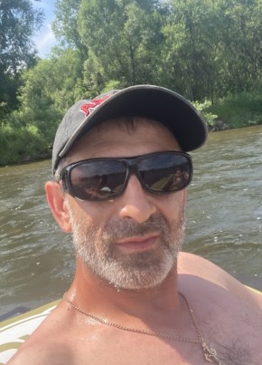 Tigran, 44, Russia, Mezhdurechensk