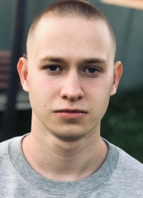 Саша из Вятские Поляны 20 лет