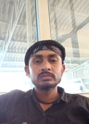 Jiten Kashyap, 34, India, Unnāo