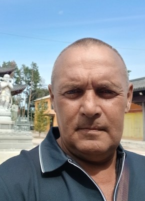 Павел из Москвы 52 года