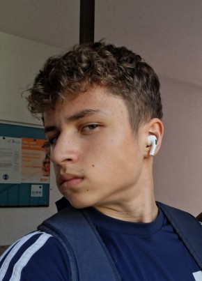 Alejandro из Wiesbaden 18 лет