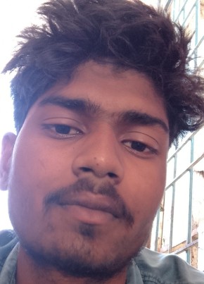 Dilkhush, 20, India, Hosūr