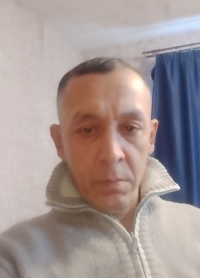 Махмуджон из Фряново 49 лет