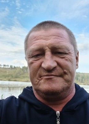 Максим из Ачинска 48 лет