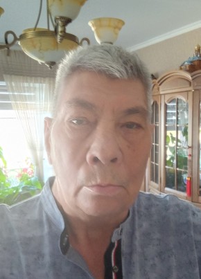 Иван из Омска 70 лет
