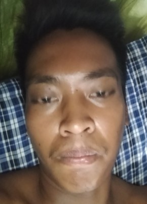 Justine Failano из Lungsod ng Laoag 22 года