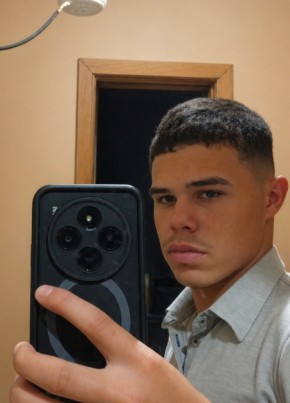Anderson machado из Chapecó 18 лет