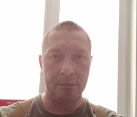 Oleg, 39, Luga