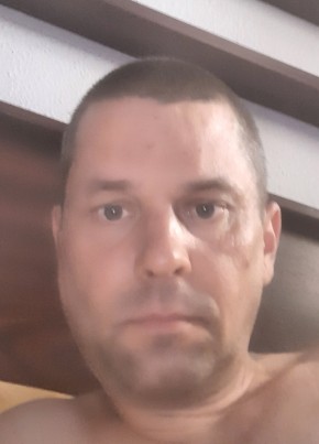 Adi из Budapest 38 лет