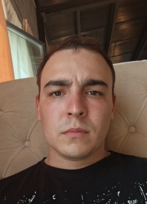 Александр из Нового Уренгоя 24 года