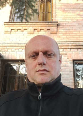Армен из Пятигорска 52 года