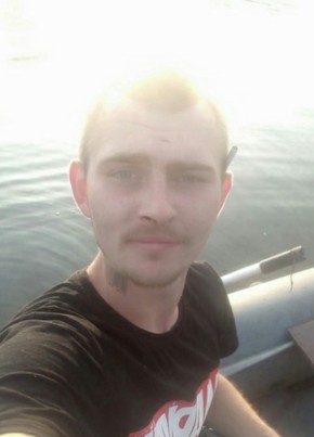 Павел, 26, Россия, Сухиничи