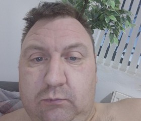 John, 41, Rhondda