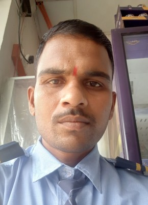 Arjun Singh, 26, India, Varanasi