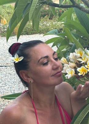 Uliana из Guben 44 года