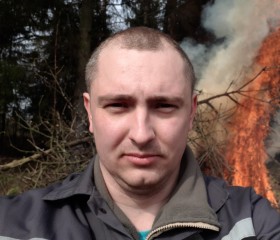 Виталий, 34 года, Псков