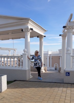 Olga, 44, Russia, Yevpatoriya