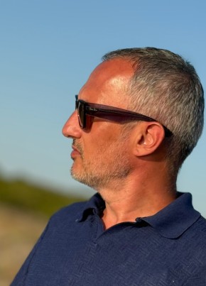 AxmeT из Şişli 44 года