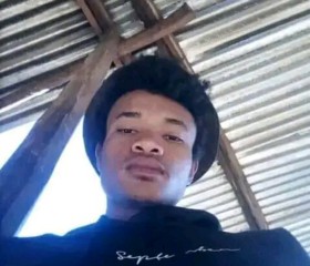Tolotra, 25, Antananarivo