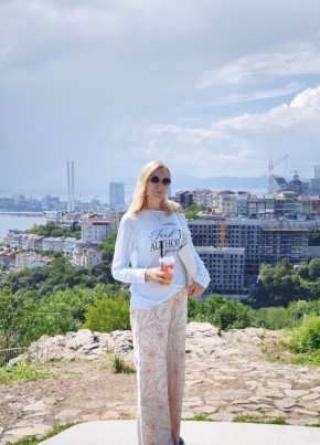 Оксана из Владивостока 52 года