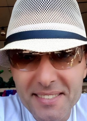 Gabi, 45, Israel, Tel Aviv