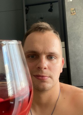 Илья, 32, Россия, Череповец