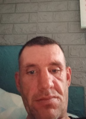 Денис из Калининграда 41 год