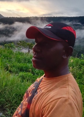 Fredi Douw, 37, Indonesia, Nabire