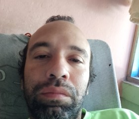 Rolando, 40, Chacarita