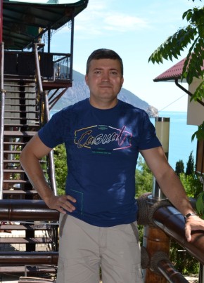 Sergey, 39, Russia, Simferopol