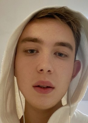 Дмитрий из Барнаула 23 года