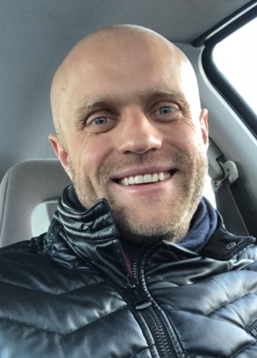 Mihail, 40, Lýðveldið Ísland, Kópavogur