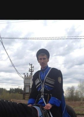 Денис из Беслана 42 года