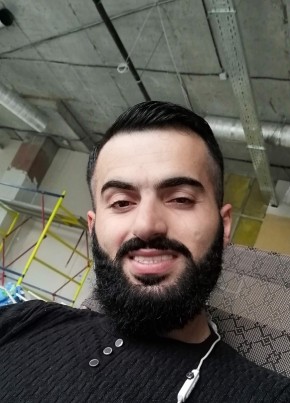 Aram Egoyan, 40, Russia, Artem