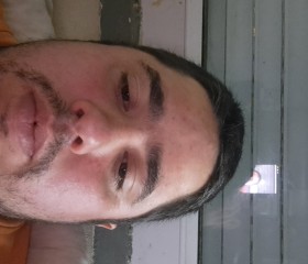 Dylan, 29, La Rochelle