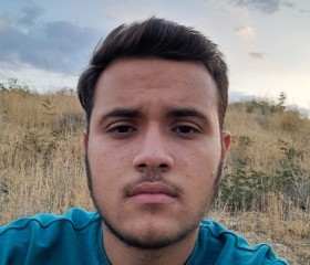 arya, 18, Columbus (State of Ohio)