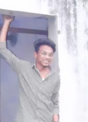 K. Ravi, 23, India, Chilakalūrupet