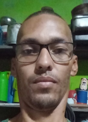 Edenisso pereira, 36, República Federativa do Brasil, Contagem