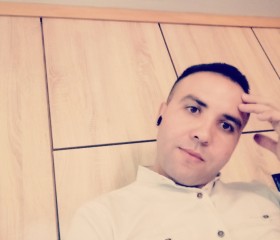 Hakim, 30, Sefrou