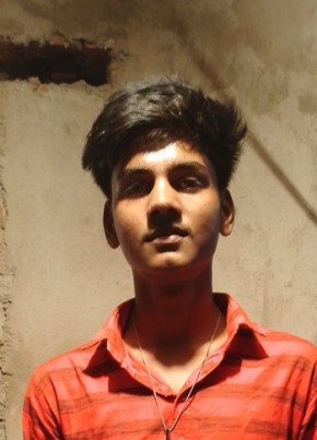 Prince, 18, India, Varanasi