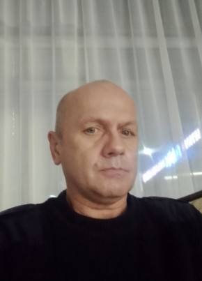 Андрей из Омска 52 года