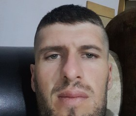 Ilev, 31 год, Tirana
