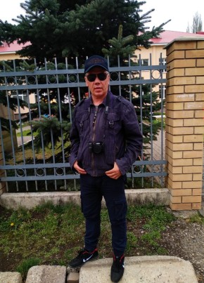Игорь, 60, Россия, Октябрьский (Республика Башкортостан)