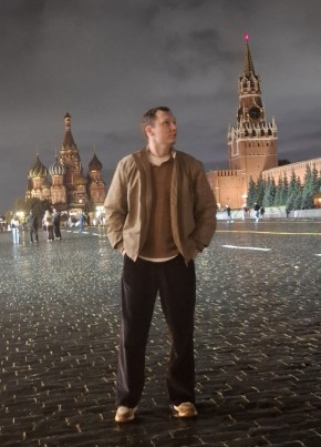 Илья из Санкт-Петербурга 24 года